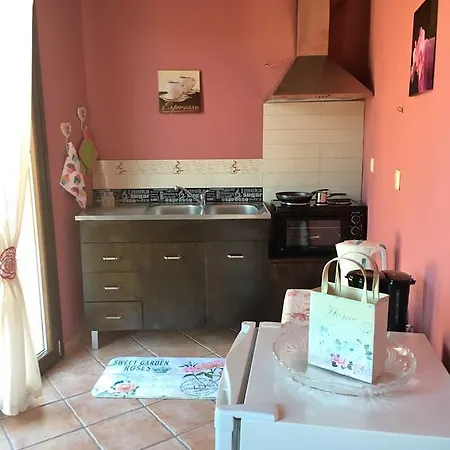 דירה The Olive Tree House Kompítsion
