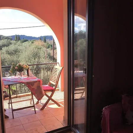 The Olive Tree House Kompítsion