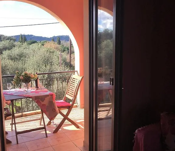 The Olive Tree House Kompítsion